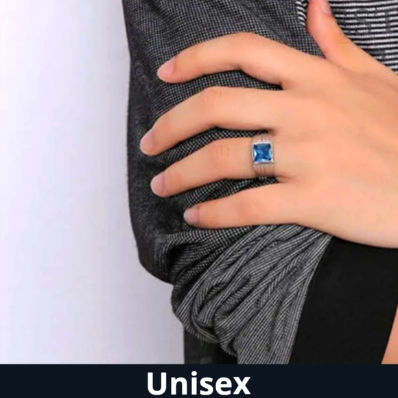 Stunning unisex Blue Sapphire band ring, Sz.12, stainless steel - Picture 4 of 4